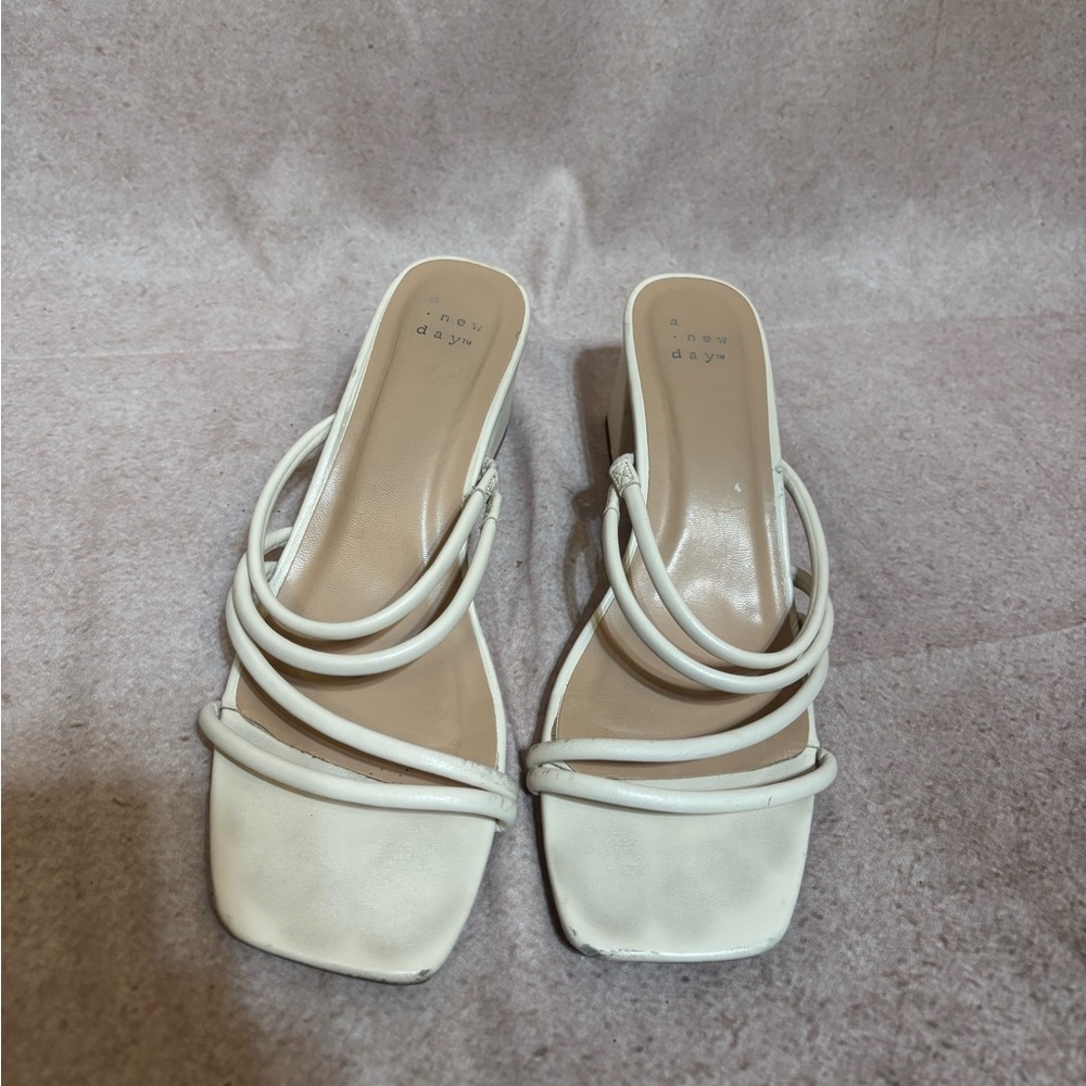 A New Day White Strappy Mule Sandals Women’s Size 8.5 Minimalist Square Heels